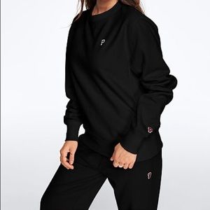 🆕 VS PINK crop sweater